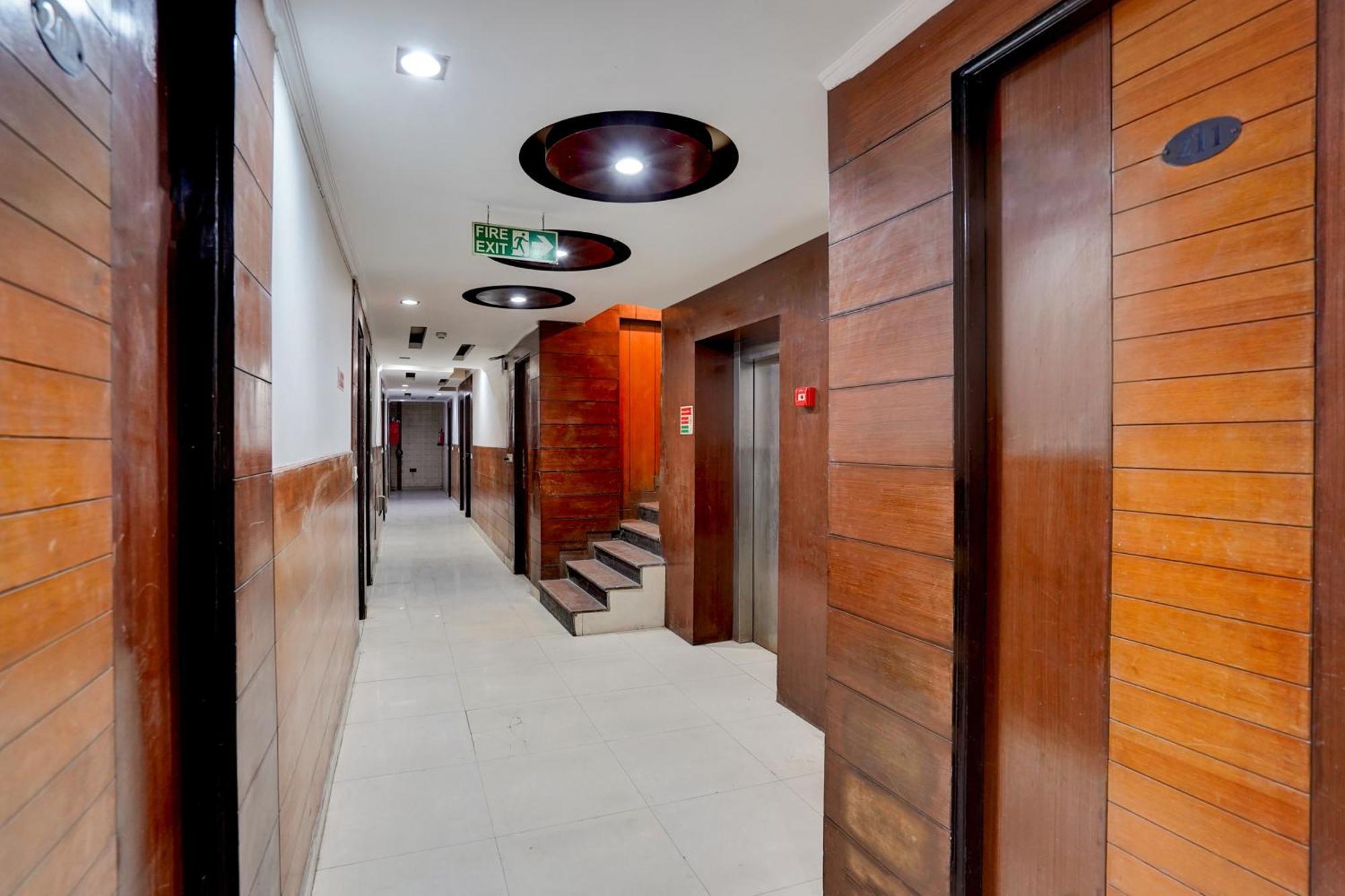 Collection O Sector 5 Ghaziabad Hotell Exteriör bild