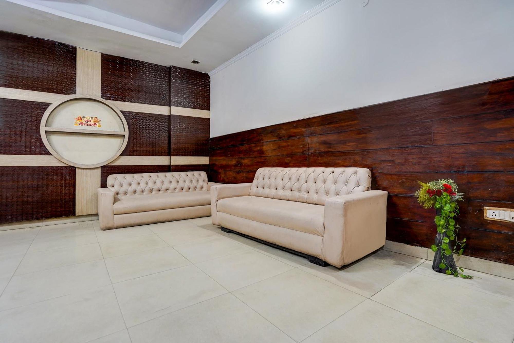Collection O Sector 5 Ghaziabad Hotell Exteriör bild